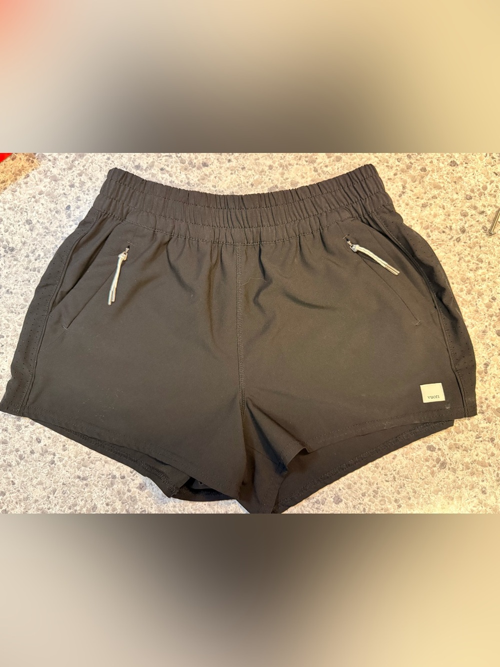 Vuori women’s shorts in black